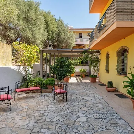 Hébergement de vacances Casa De Dinu *
