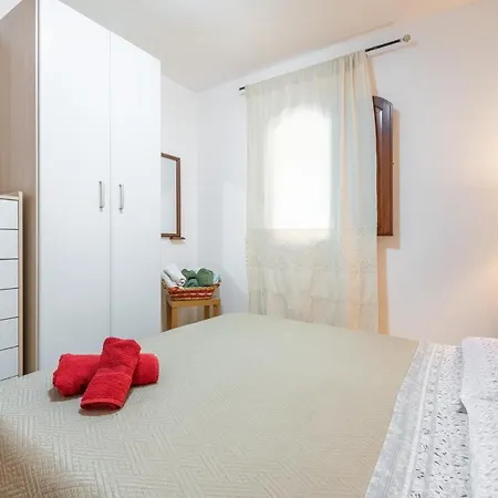 Casa De Dinu Hébergement de vacances *