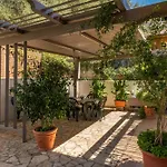 Casa De Dinu Ferienhaus