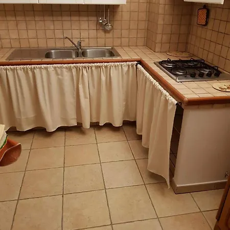 Casa De Dinu Semesterbostad *